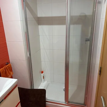 Quarto em Acomodações Particulares Y&to